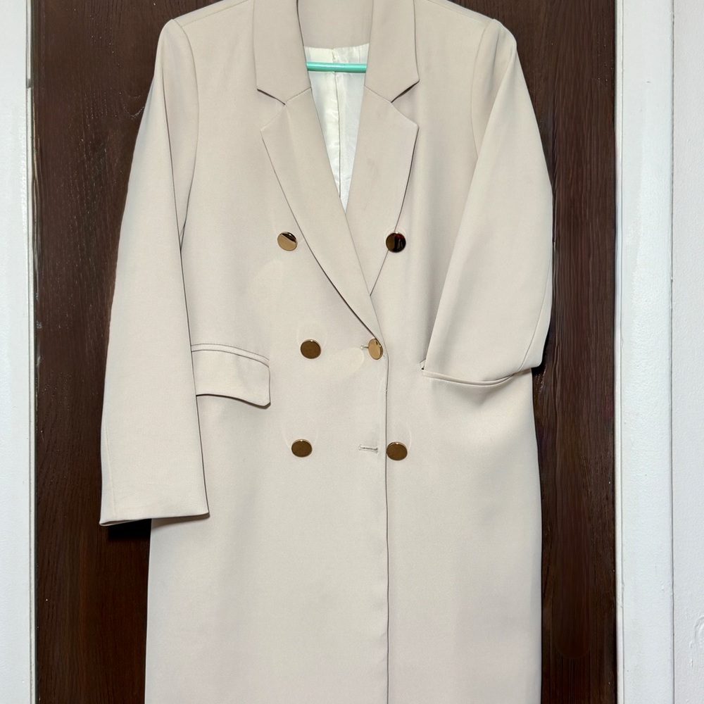 Chic Beige Double-Breasted Women's Trench Coat
